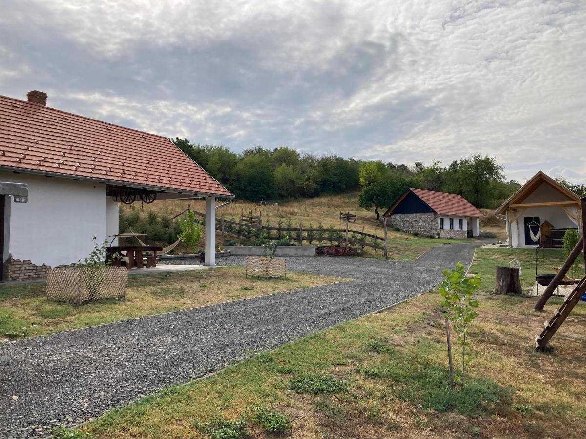 Pécsvárad Kishosszuret Vendeghaz酒店 外观 照片