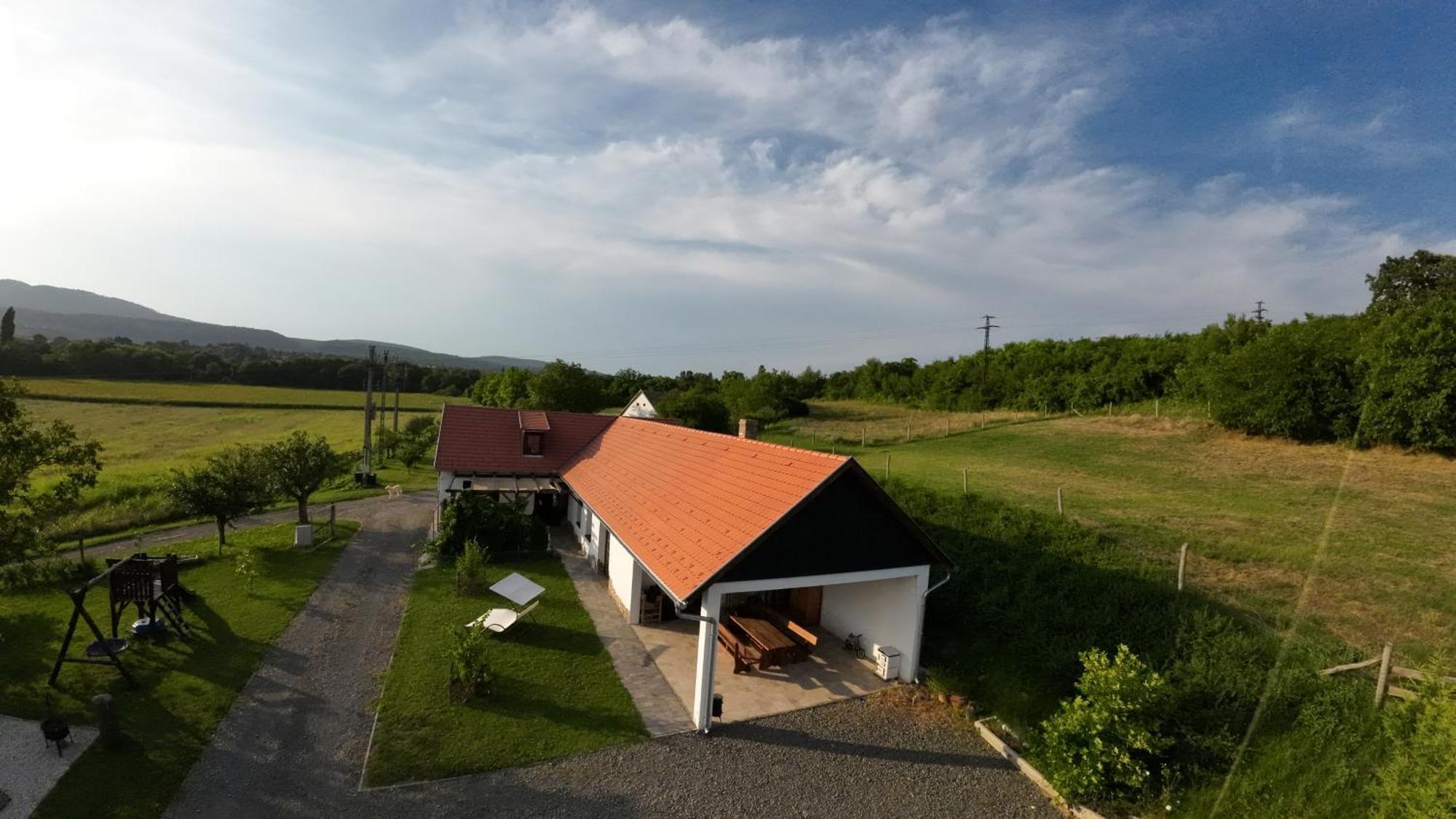 Pécsvárad Kishosszuret Vendeghaz酒店 外观 照片
