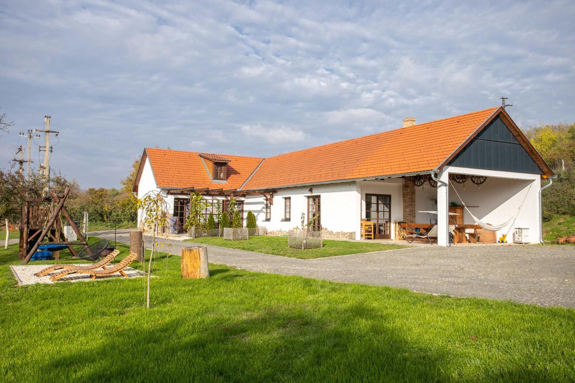 Pécsvárad Kishosszuret Vendeghaz酒店 外观 照片